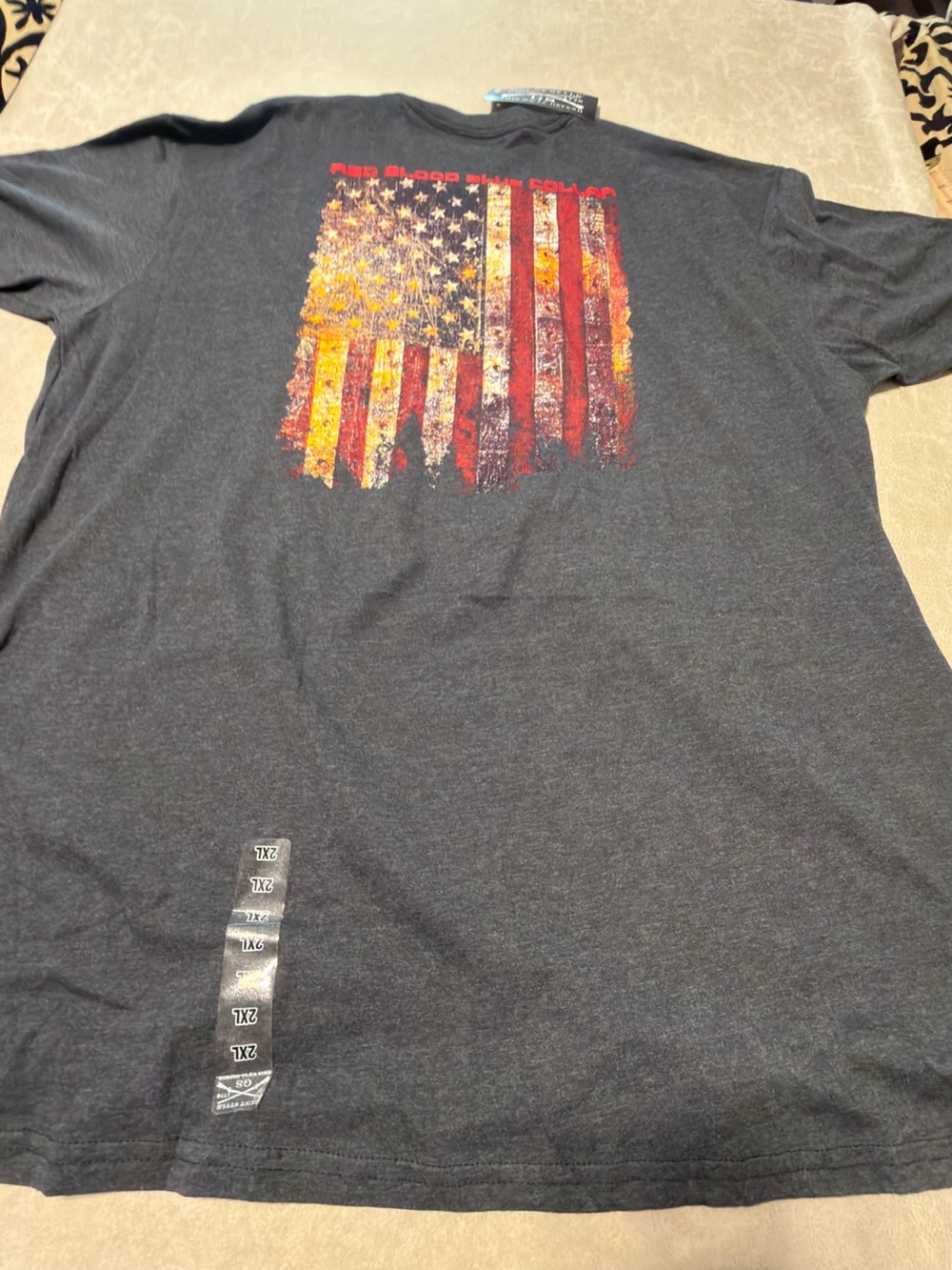 Grunt Style Men's Dark Grey Flag Short Sleeve Tee. Size 2XL. New w/Tags.